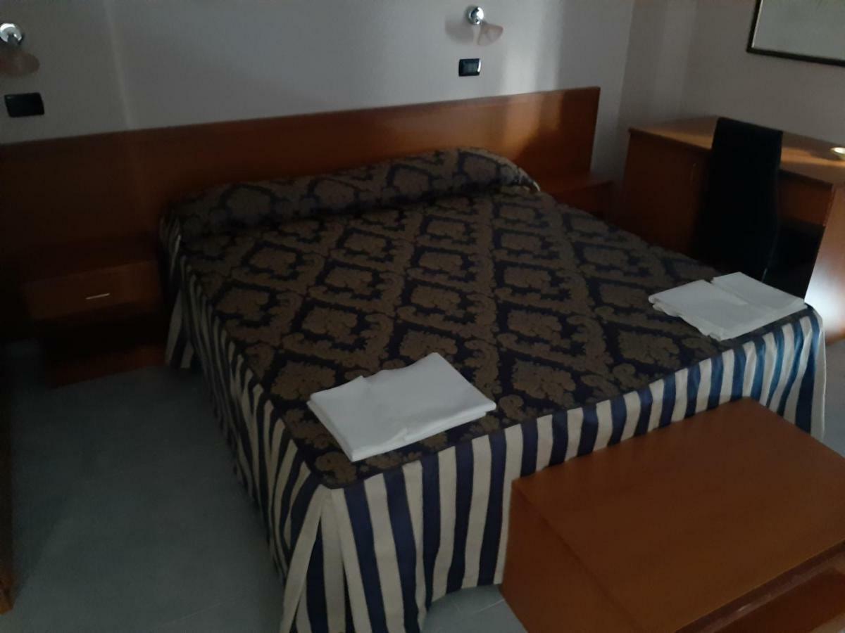 סן ג'יואבאני רוטונדו Hotel Carriera מראה חיצוני תמונה